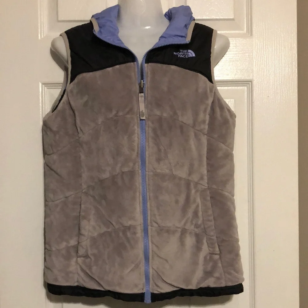 Girls North Reversible Vest - Picture 3 of 12